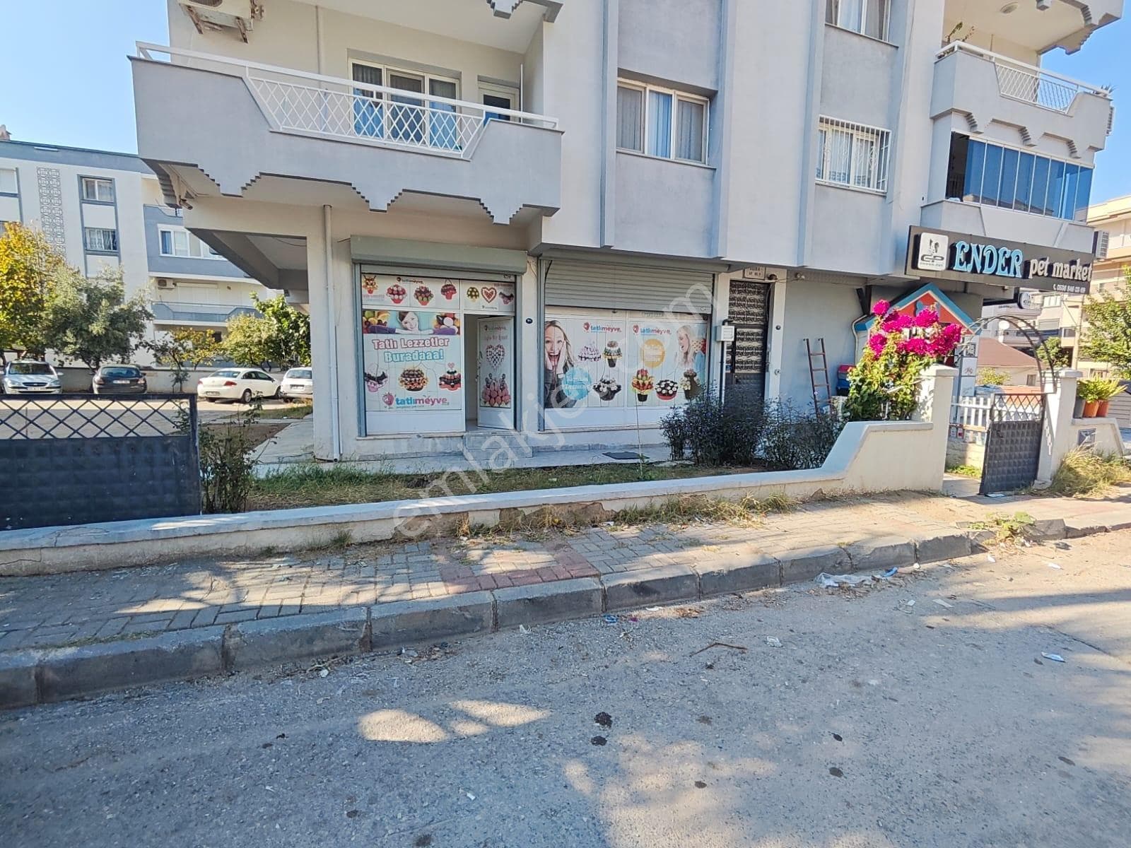 Pasifik'ten Gaziemir'de Kiralık Dükkan